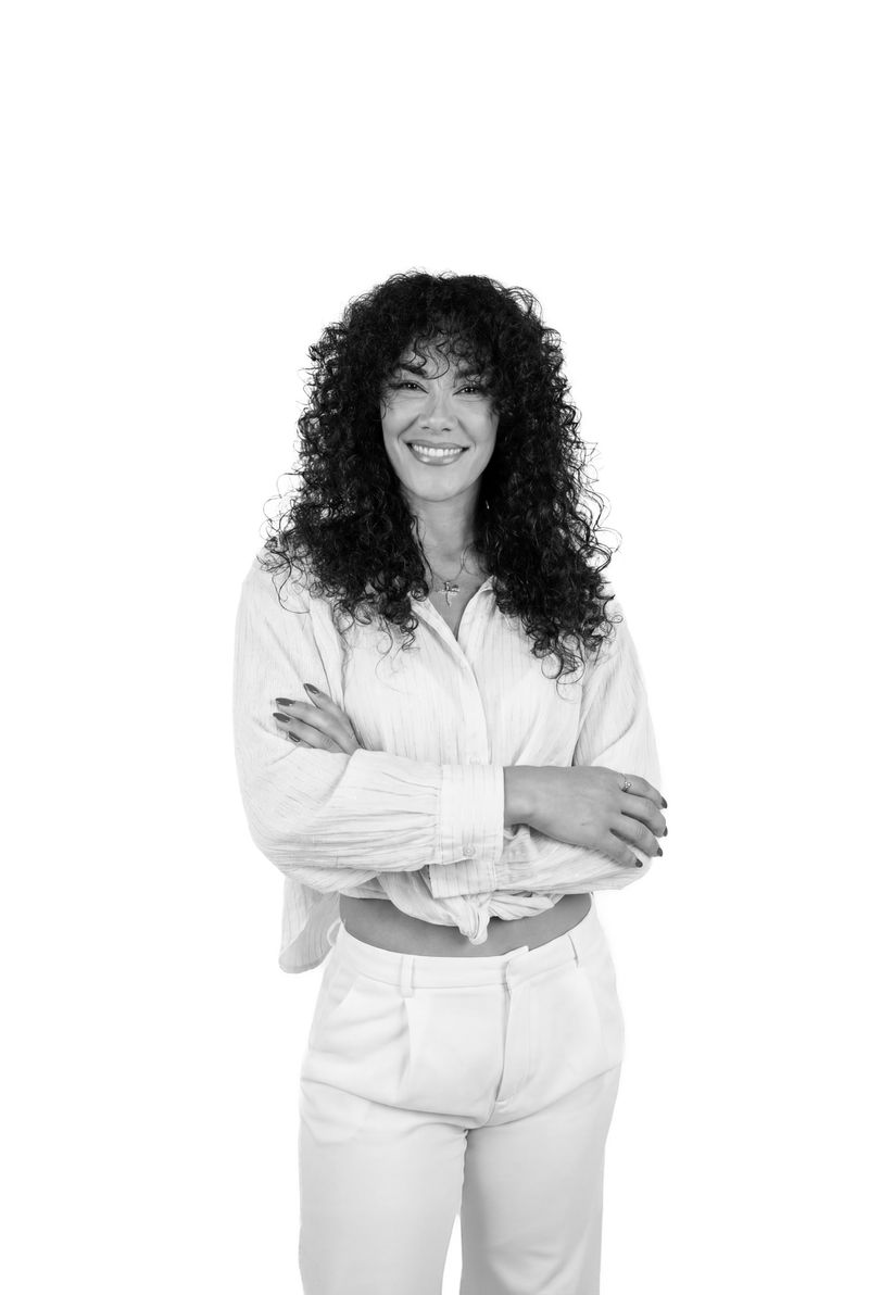 Lorea Rassool Meet The Stars - Lio Group