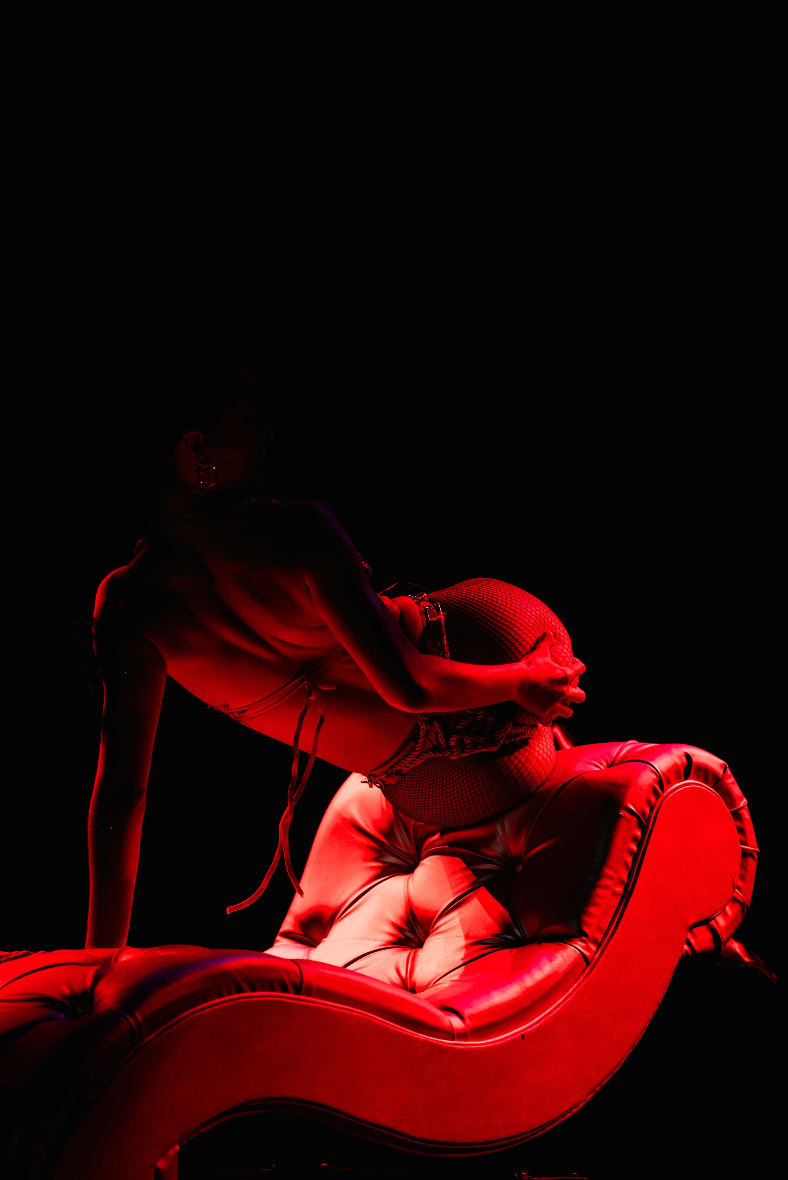 Lío Mukonos cabaret